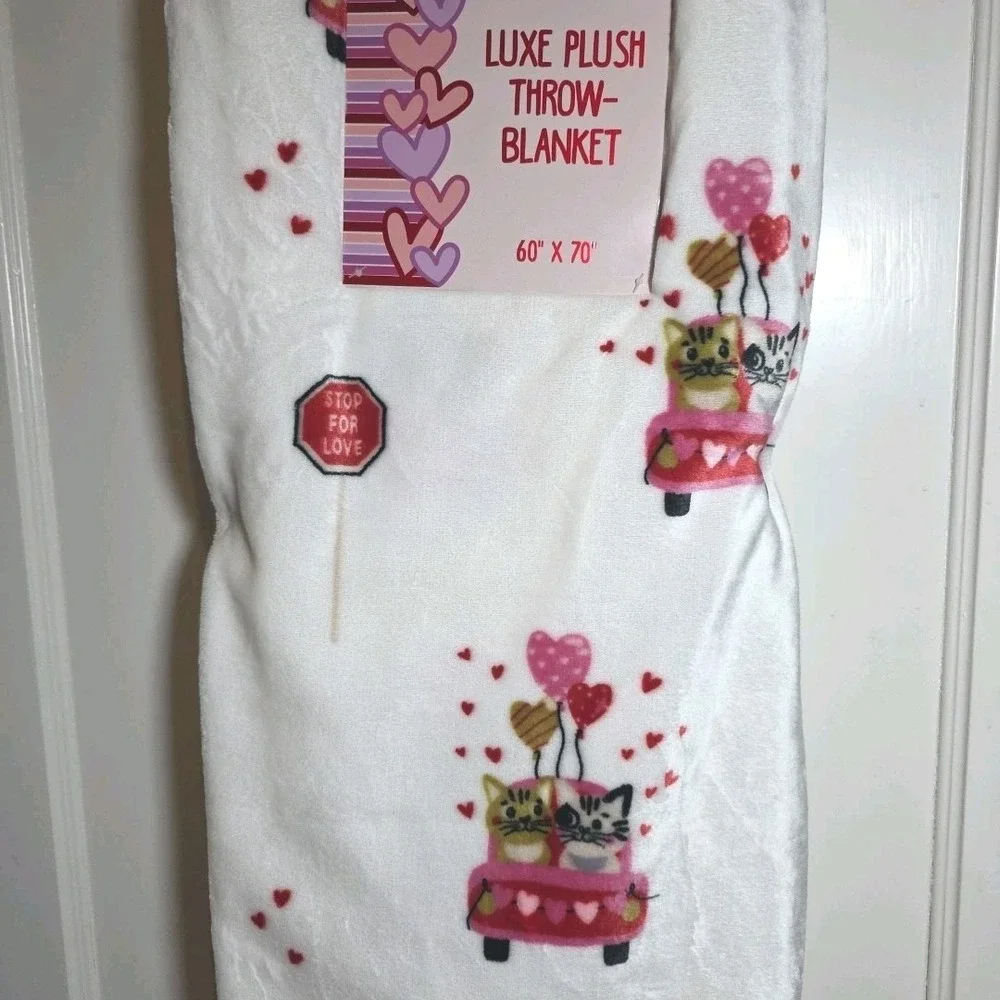Valentine Love Cats Luxe Plush Throw‎ Blanket 60